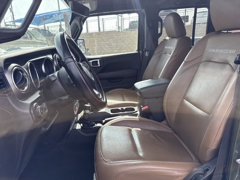 Used 2021 Jeep Wrangler Unlimited Rubicon image 25