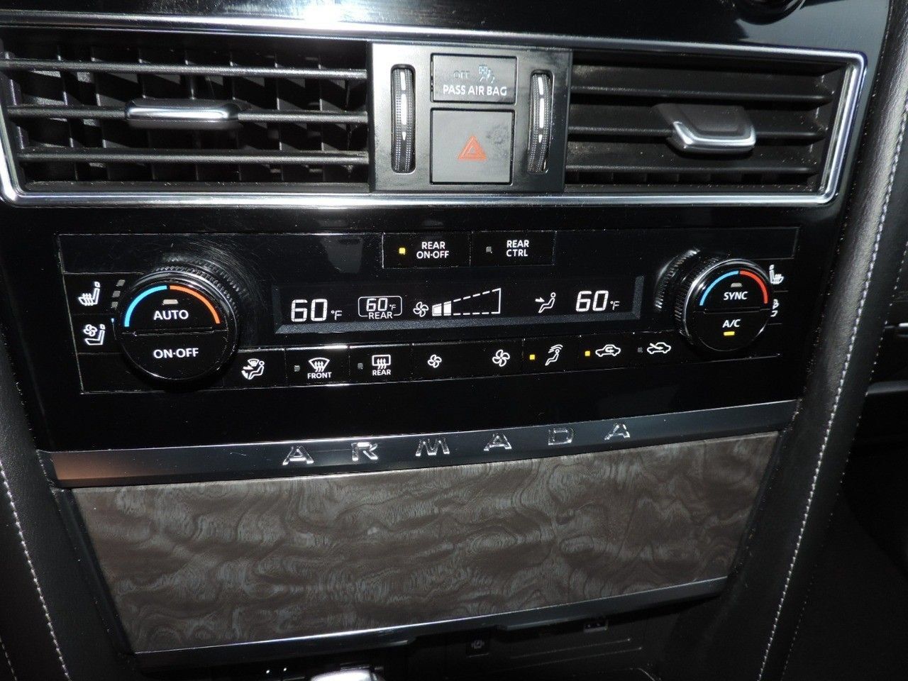 Used 2023 Nissan Armada Platinum w/ Captain's Chairs Package RWD image 28