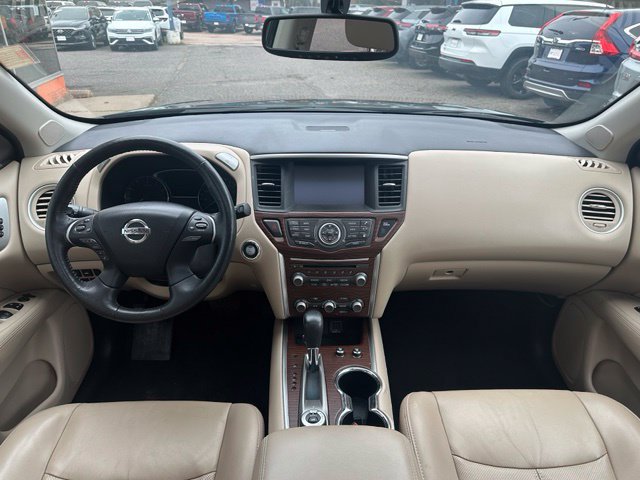 Used 2018 Nissan Pathfinder Platinum w/ Cargo Package AWD/4WD image 14