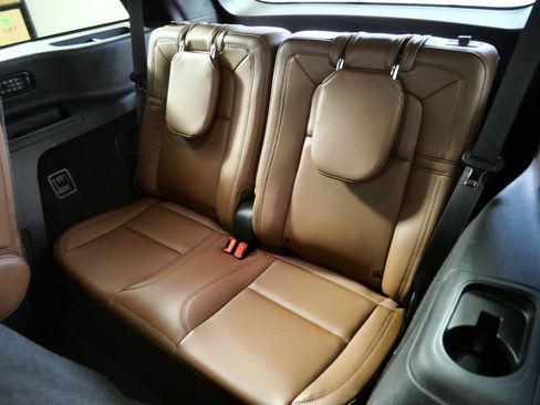 Certified 2024 Lincoln Aviator Reserve w/ Equipment Group 201A AWD/4WD image 14