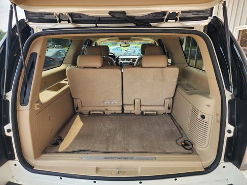 Used 2013 GMC Yukon XL Denali AWD/4WD image 6