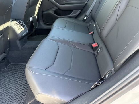 Used 2021 Volkswagen Arteon SE image 12