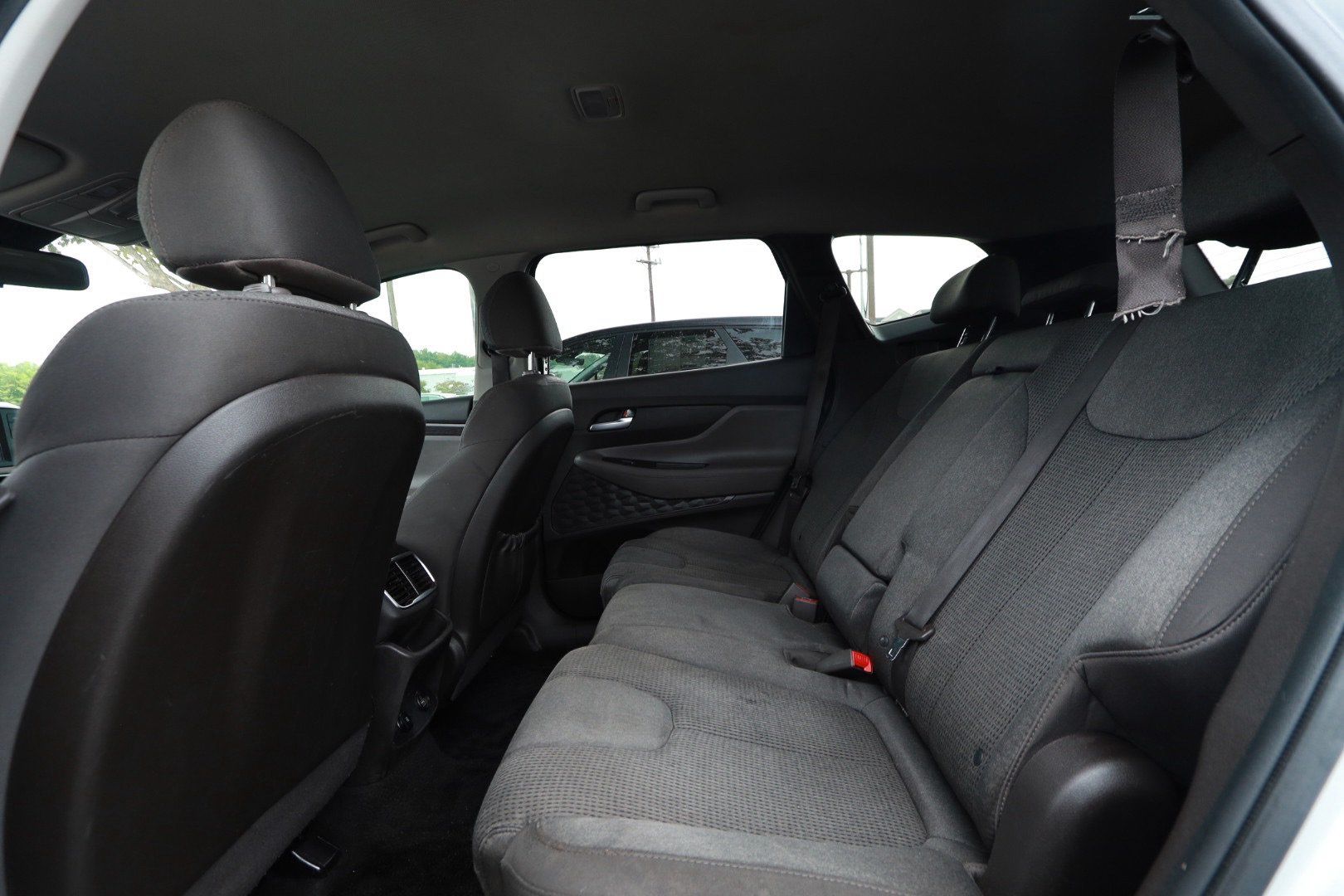 Used 2020 Hyundai Santa Fe SE FWD image 24