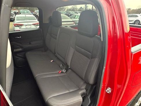 Used 2024 Nissan Frontier SV image 36