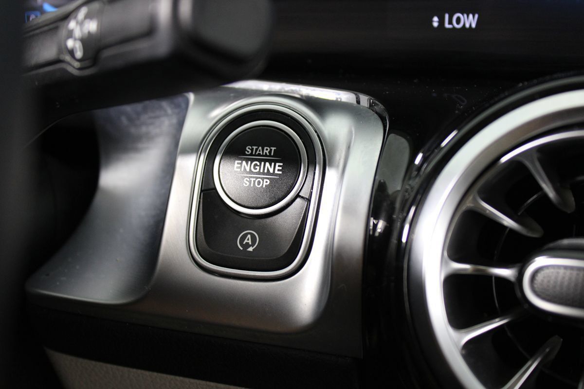 Used 2023 Mercedes-Benz GLB 250 image 17