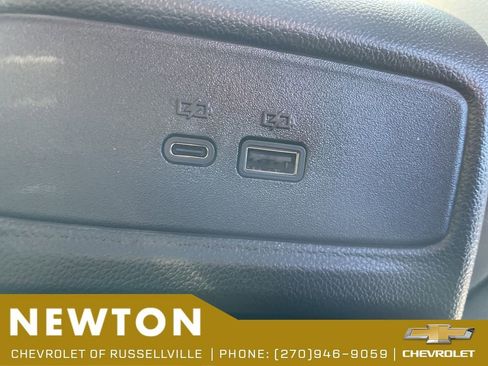 New 2026 Chevrolet Trax RS w/ Sunroof Package FWD image 36