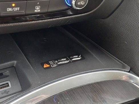 Used 2023 Buick Enclave Essence image 43