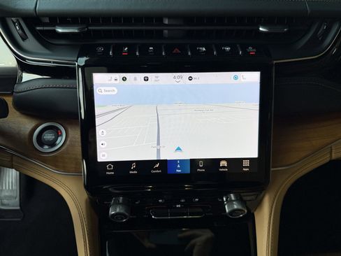 Used 2023 Jeep Grand Cherokee L Summit image 25