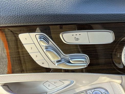 Used 2021 Mercedes-Benz C 300 Sedan image 23