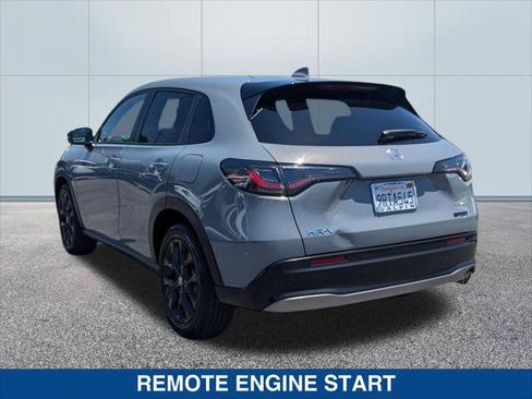 Used 2025 Honda HR-V Sport image 3