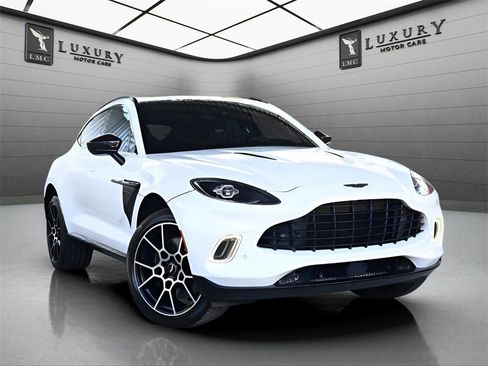 Used 2021 Aston Martin DBX image 1
