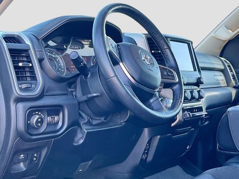 Used 2020 RAM 1500 Laramie AWD/4WD image 9