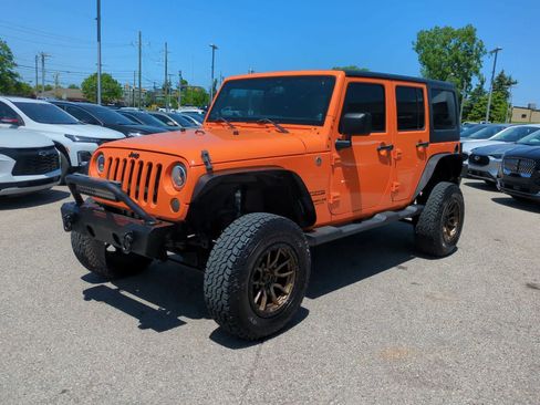 Used 2013 Jeep Wrangler Unlimited Sport AWD/4WD image 4