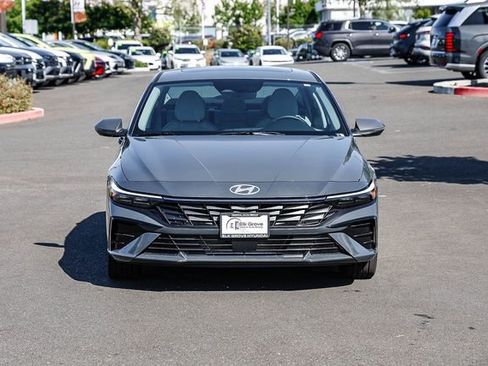 New 2026 Hyundai Elantra Limited FWD image 7