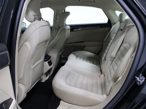 Used 2014 Ford Fusion SE FWD image 23