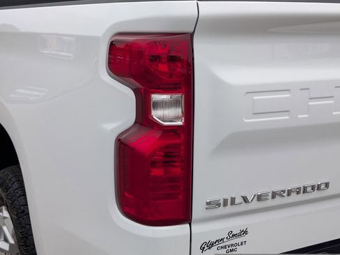 New 2026 Chevrolet Silverado 1500 LT w/ Z71 Off-Road Package AWD/4WD image 11