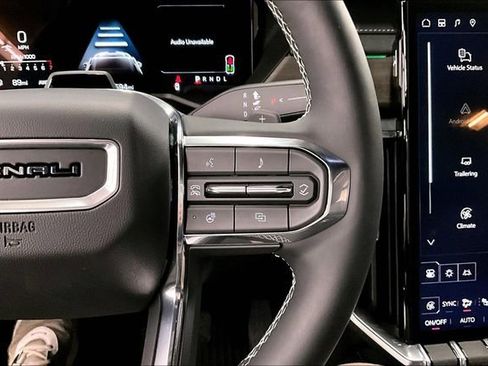 Used 2025 GMC Acadia Denali w/ Super Cruise Package image 26