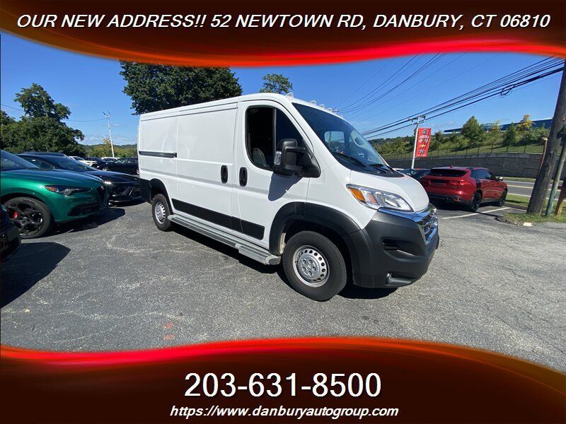 Used 2025 RAM ProMaster 2500 w/ U-Haul Equipment Group FWD image 12