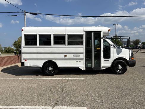 Used 2006 Chevrolet Express 3500 w/ School Bus Package RWD image 8