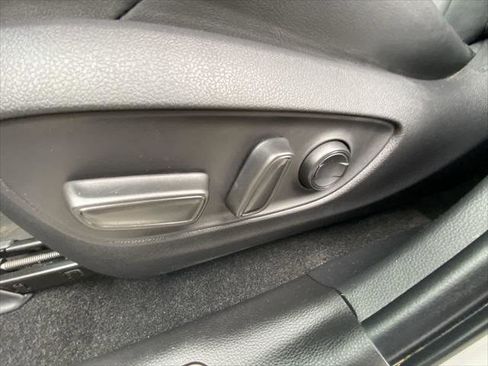 Certified 2024 Toyota Venza Nightshade image 12