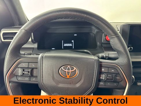 Used 2025 Toyota Tacoma TRD Sport AWD/4WD image 16