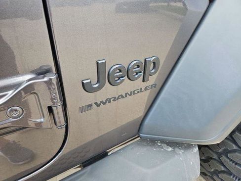 Used 2023 Jeep Wrangler Unlimited Sport AWD/4WD image 26
