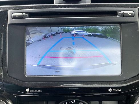Used 2015 Toyota 4Runner Trail AWD/4WD image 18