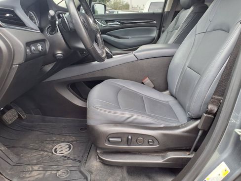Used 2021 Buick Enclave Premium w/ Sun and Sites Package AWD/4WD image 22