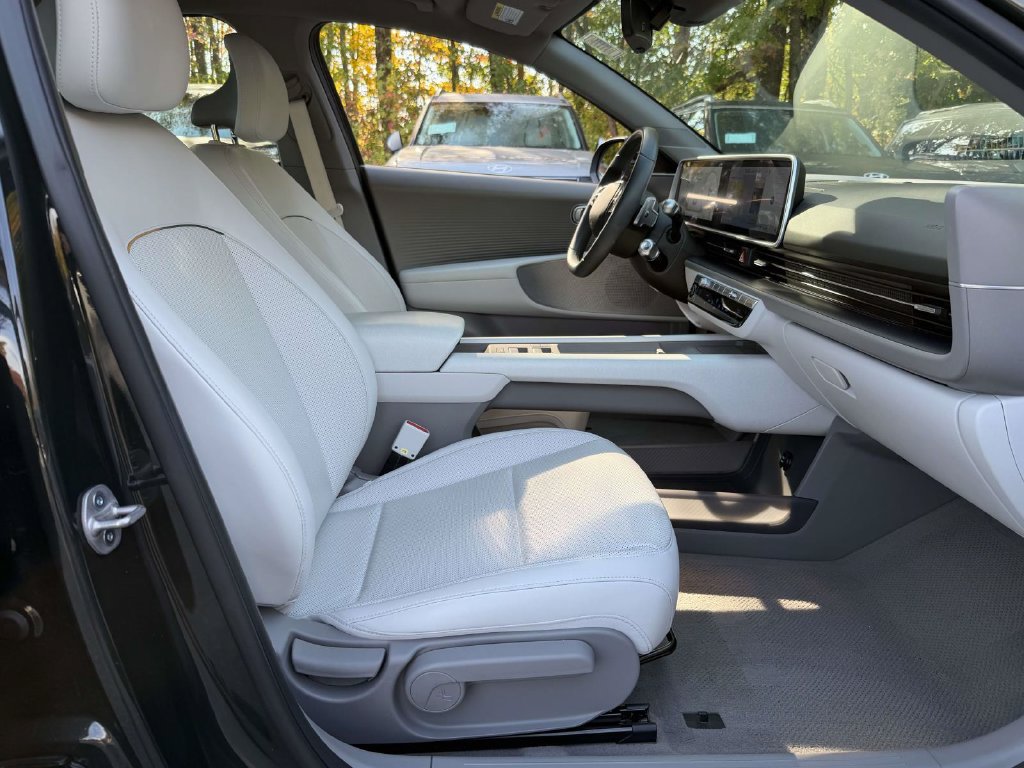 Used 2023 Hyundai Ioniq 6 SEL w/ Cargo Package AWD/4WD image 9