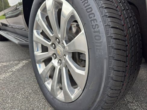 Used 2021 Chevrolet Tahoe Premier w/ Premium Package image 8