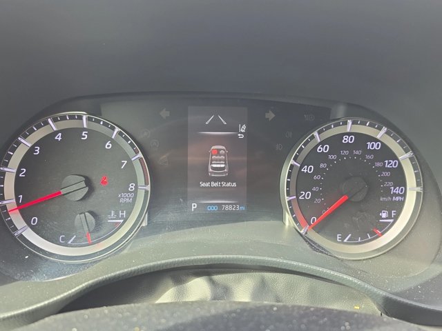 Used 2022 Toyota Highlander LE FWD image 11