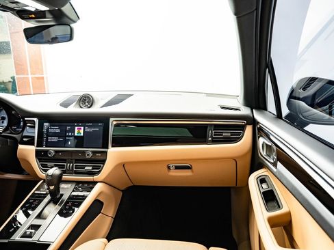 Certified 2023 Porsche Macan S AWD/4WD image 54