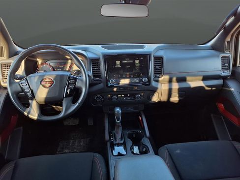 Used 2024 Nissan Frontier PRO-4X image 10