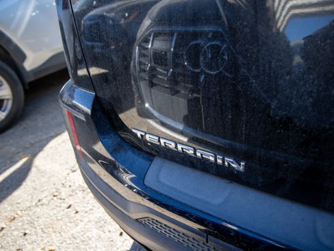 Used 2017 GMC Terrain SLE image 10