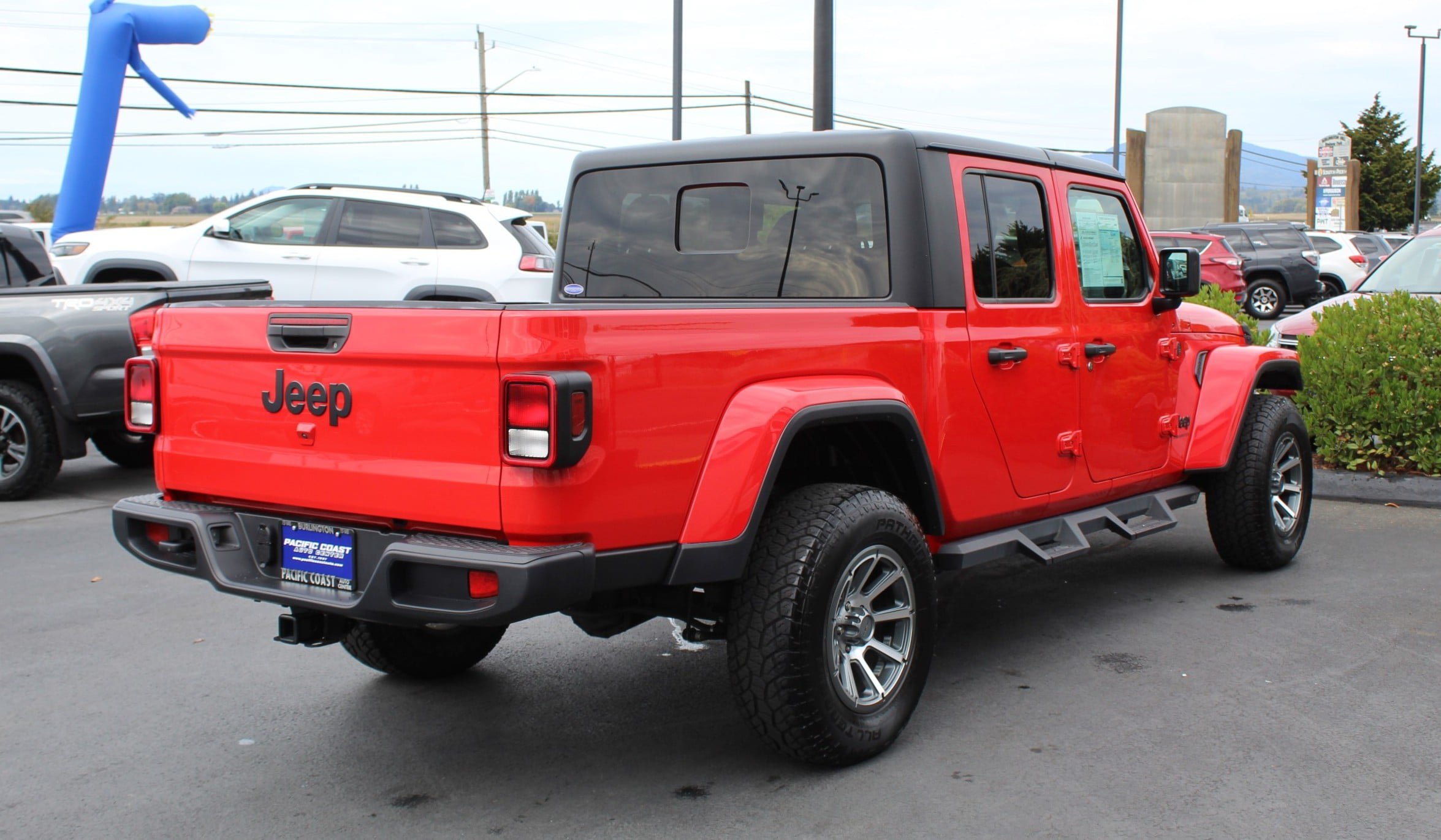 Used 2024 Jeep Gladiator Sport AWD/4WD image 6