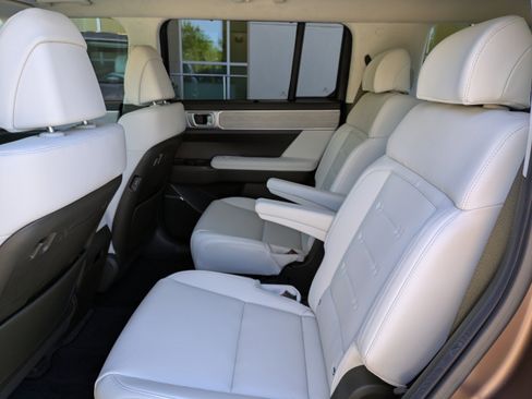 Certified 2025 Hyundai Santa Fe Calligraphy image 16