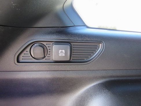 Used 2024 Jeep Grand Cherokee Altitude image 23