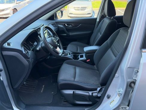 Used 2017 Nissan Rogue S w/ S Appearance Package AWD/4WD image 12