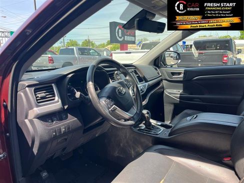 Used 2017 Toyota Highlander Limited w/ Protection Package #3 AWD/4WD image 14