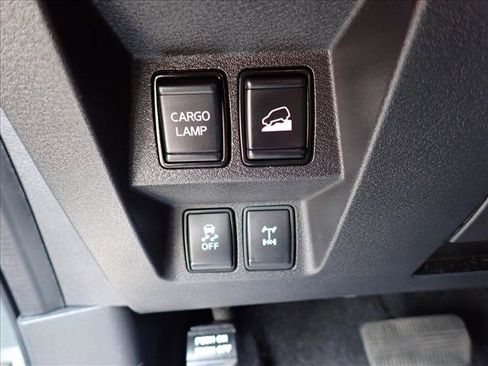 Used 2023 Nissan Frontier PRO-4X w/ Tow Package AWD/4WD image 15
