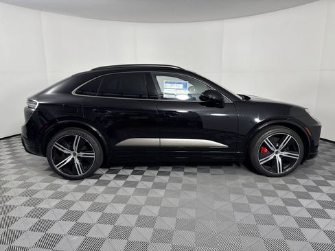 Used 2025 Porsche Macan Turbo Electric image 8