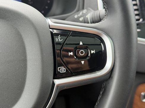 Certified 2024 Volvo XC90 T8 Plus w/ Protection Package Premier AWD/4WD image 17
