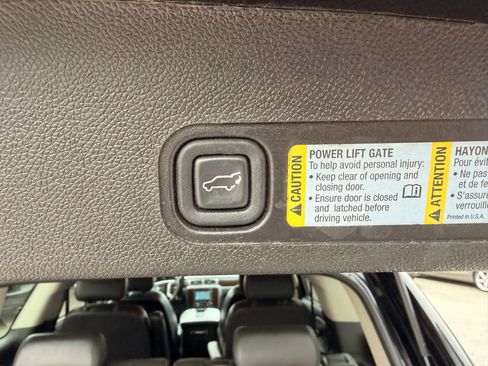 Used 2009 GMC Yukon Denali image 23