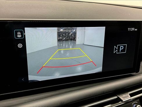 Used 2025 Hyundai Tucson SE image 29