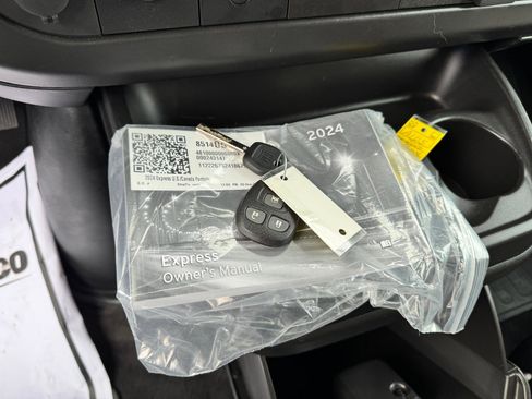 Used 2024 Chevrolet Express 3500 LT w/ LT Preferred Equipment Group image 33