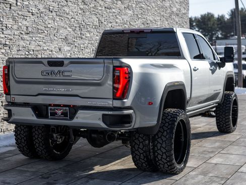 Used 2026 GMC Sierra 3500 Denali Ultimate image 14