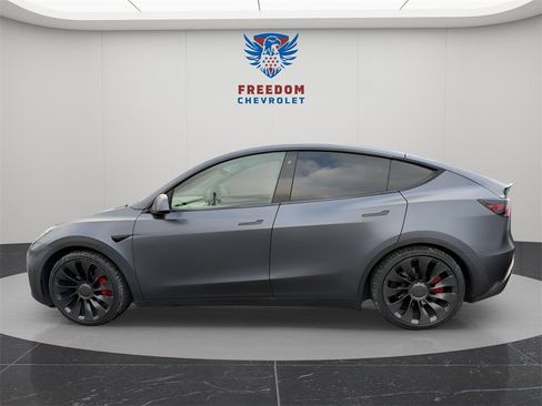 Used 2022 Tesla Model Y Performance image 3