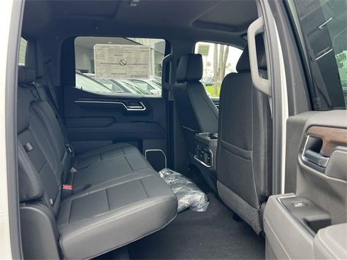 New 2026 GMC Sierra 1500 SLT w/ SLT Premium Plus Package image 30