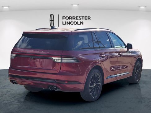 New 2026 Lincoln Aviator Reserve image 3