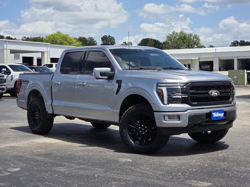 Used 2024 Ford F150 Lariat AWD/4WD image 2